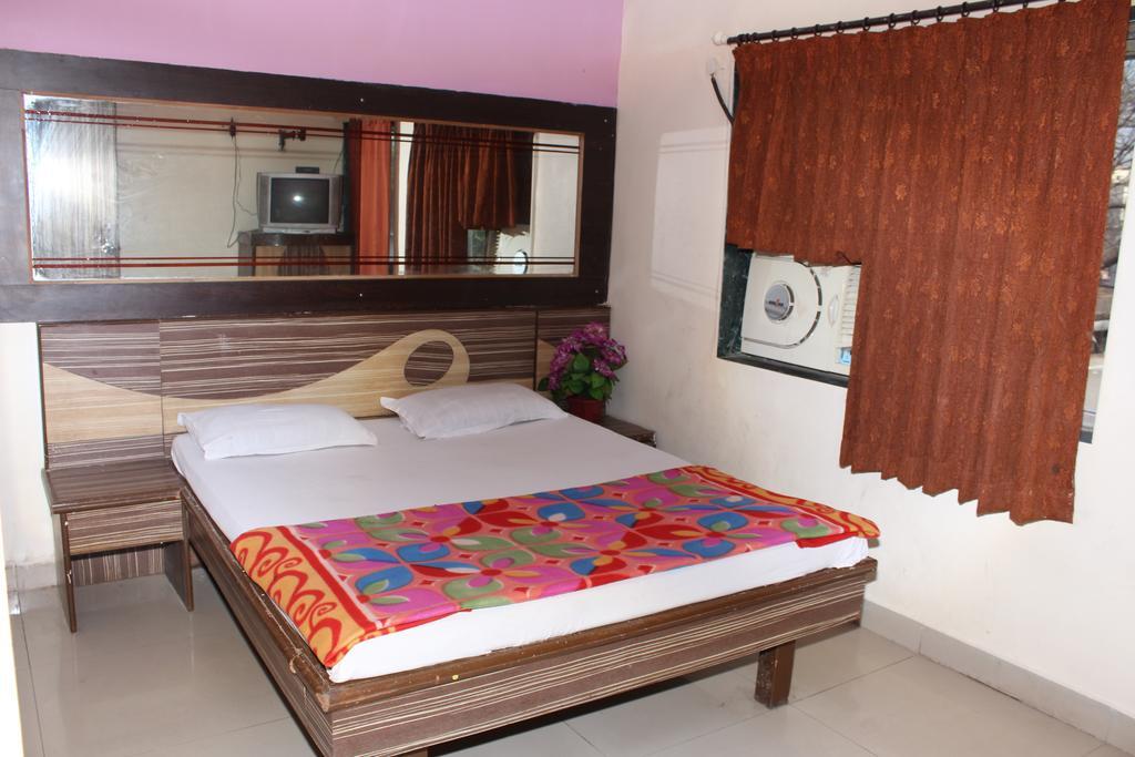 Hotel Shiva Panvel Exterior photo