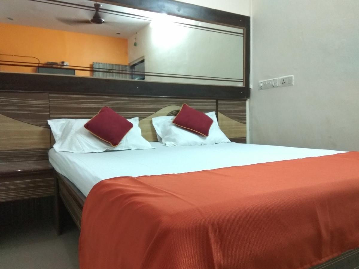 Hotel Shiva Panvel Exterior photo